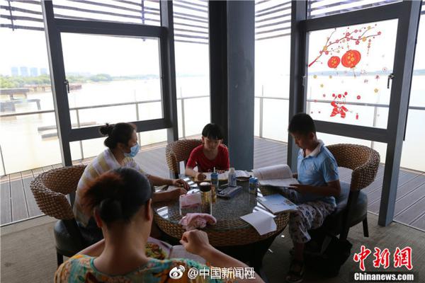 《海贼王第890集》在线观看