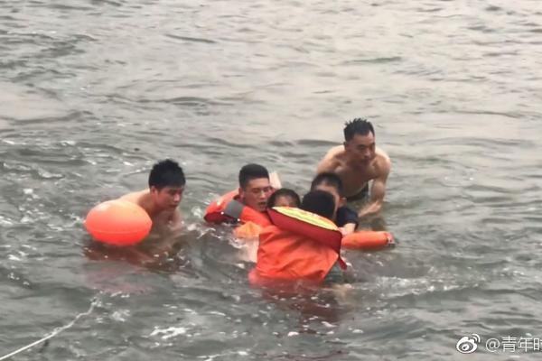 阅站漫画app最新版：免费搜索全网漫画，畅享多种便捷阅读体验