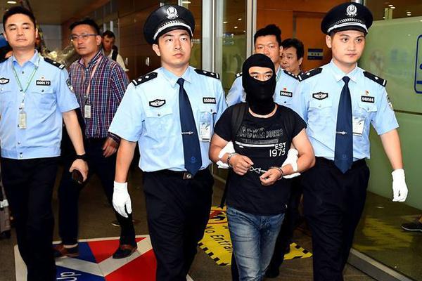 免费漫画阅站官方正版:无广告弹窗,全网漫画免费看