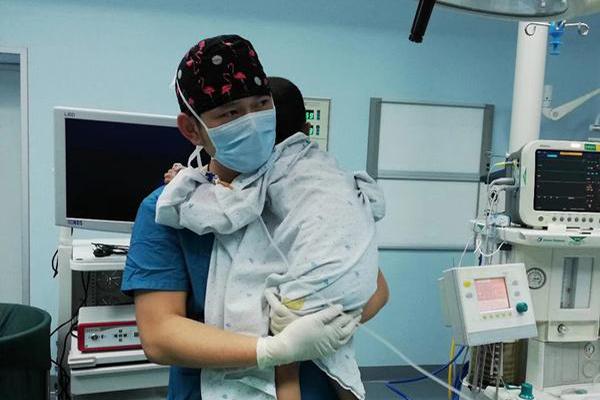 异世界搞笑冒险番为何吸引人？独特设定与反差角色是关键