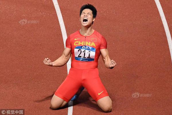 窥情官心计宦海一明灯