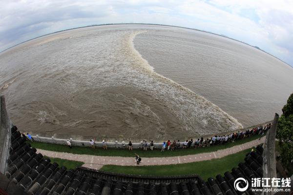 免费在线可阅读漫画成首选，却面临凯发k8国际首页登录的版权等难题待剖析？