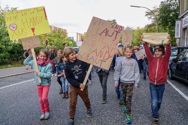 缘之空借兄妹情纠葛引发思索，为何对兄妹恋情描绘引争议？