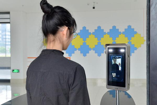 datealive 地铁逃生回归！biubiu免费加速，畅玩海量海内外精品手游