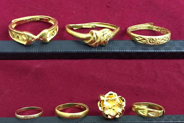 《海贼王第890集》在线观看