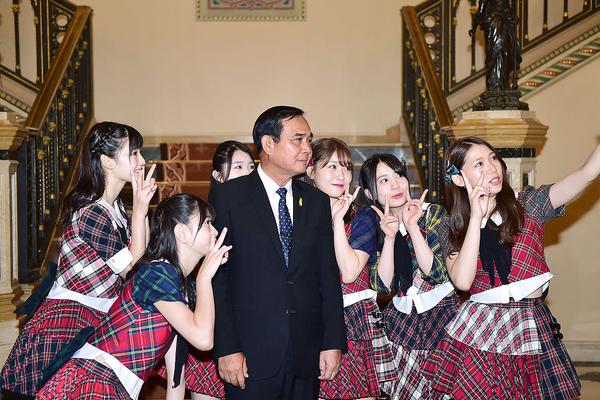 异世界搞笑冒险番为何吸引人？独特设定与反差角色是关键