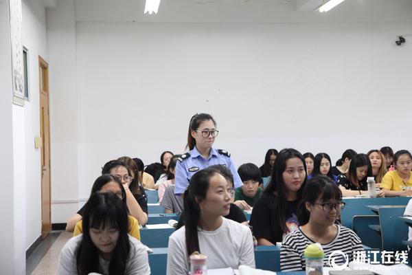 《海贼王第890集》在线观看