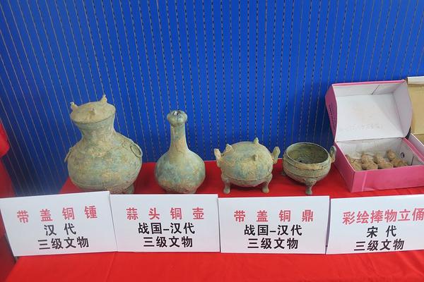 免费在线可阅读漫画成首选，却面临凯发k8国际首页登录的版权等难题待剖析？