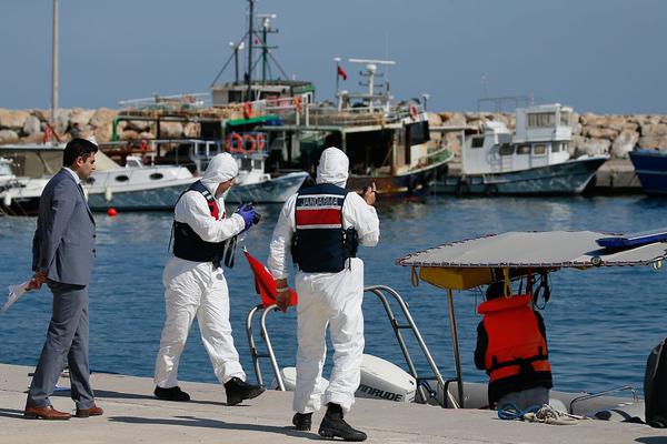 免费在线可阅读漫画成首选，却面临凯发k8国际首页登录的版权等难题待剖析？