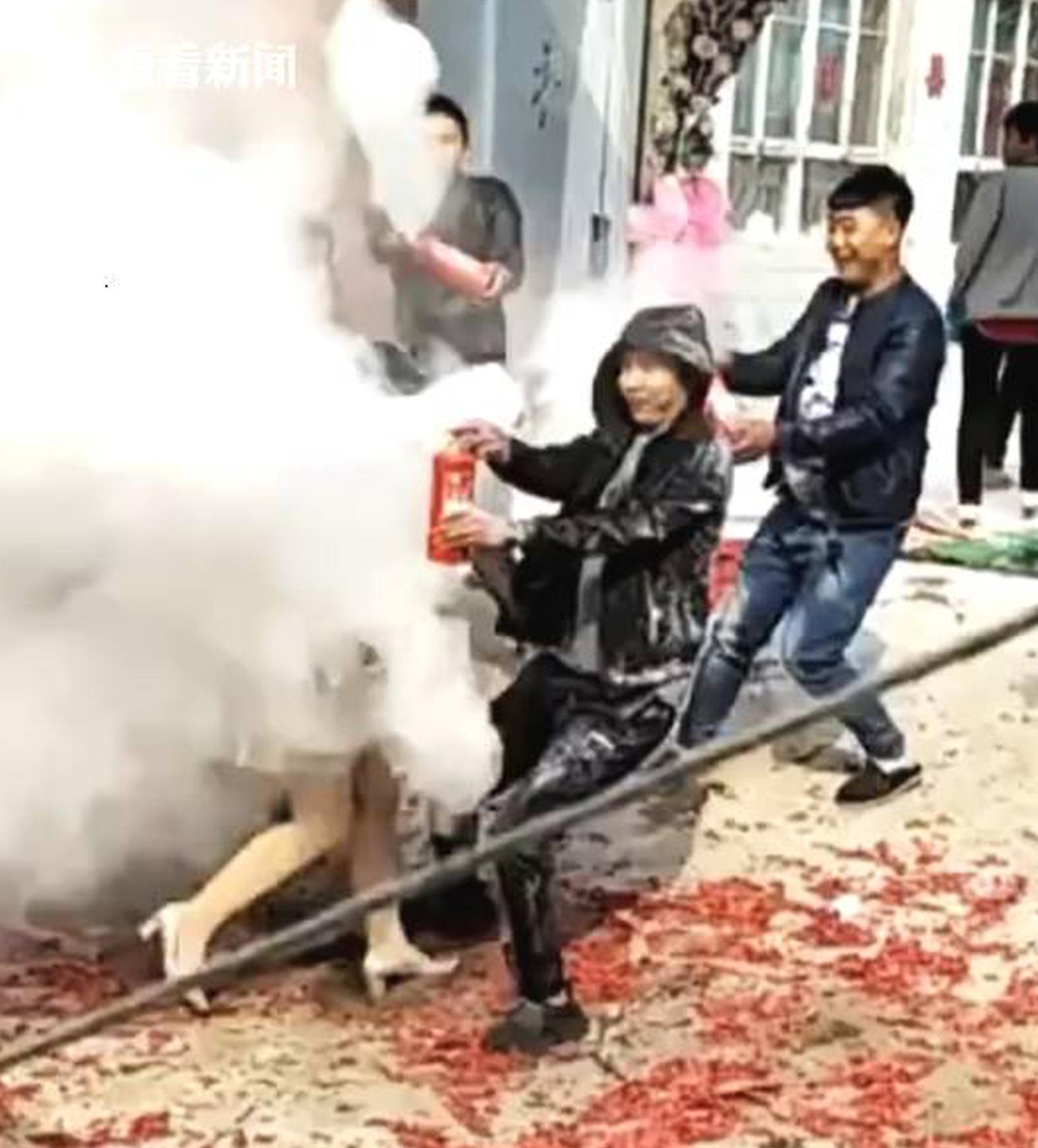 帐篷里的秘密漫画全集免费