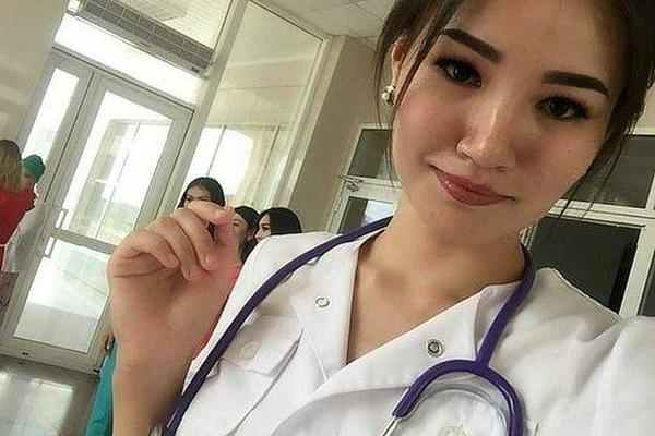 异世界搞笑冒险番为何吸引人？独特设定与反差角色是关键