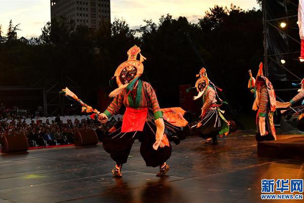 异世界搞笑冒险番为何吸引人？独特设定与反差角色是关键