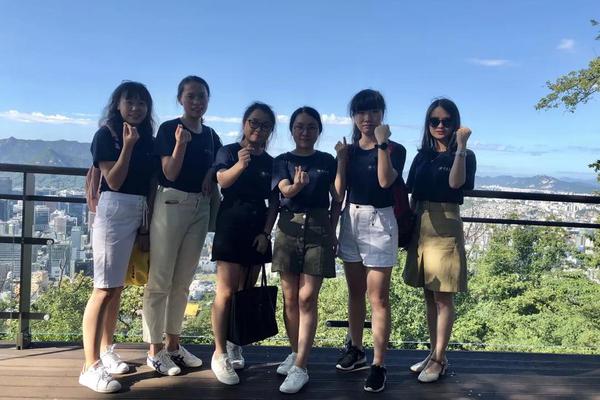 《海贼王第890集》在线观看