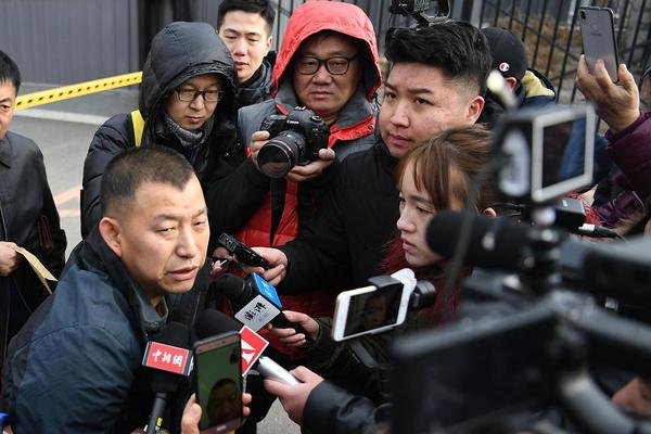 《海贼王第890集》在线观看