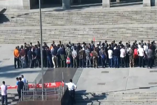 异世界搞笑冒险番为何吸引人？独特设定与反差角色是关键