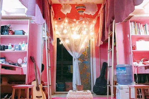 漫画老师500字五年级幽默