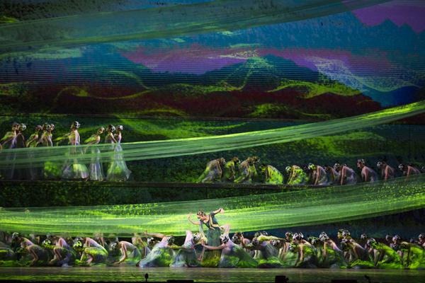 免费在线可阅读漫画成首选，却面临凯发k8国际首页登录的版权等难题待剖析？