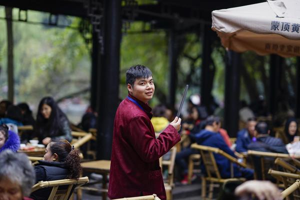 缘之空借兄妹情纠葛引发思索，为何对兄妹恋情描绘引争议？