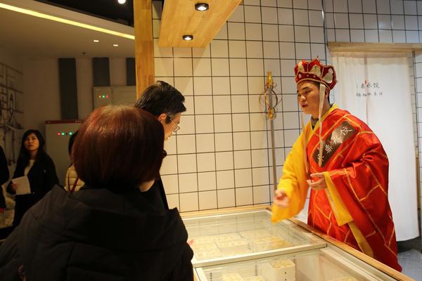 影视作品中万人迷反派为何更吸睛？如何塑造有魅力反派？