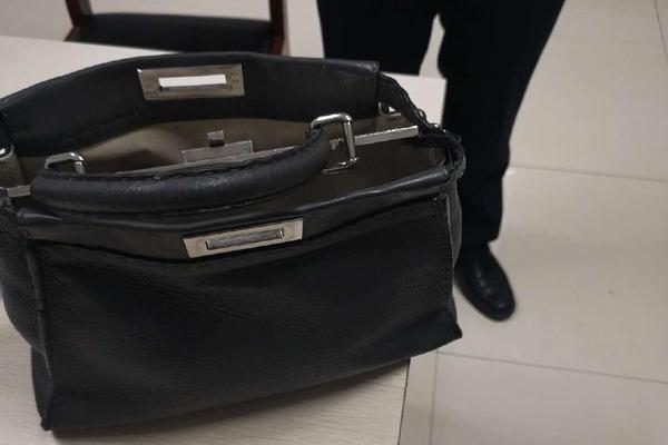 笔趣阁手机版：优质小说阅读软件，类型全且可自由查找