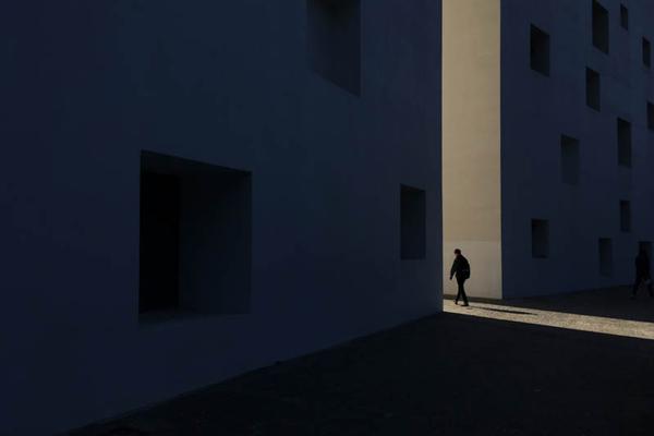 缘之空借兄妹情纠葛引发思索，为何对兄妹恋情描绘引争议？