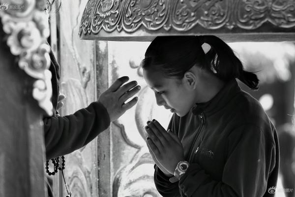 阅站漫画app最新版：免费搜索全网漫画，畅享多种便捷阅读体验