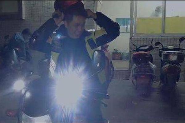 异世界搞笑冒险番为何吸引人？独特设定与反差角色是关键