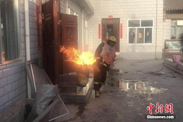 datealive 地铁逃生回归！biubiu免费加速，畅玩海量海内外精品手游