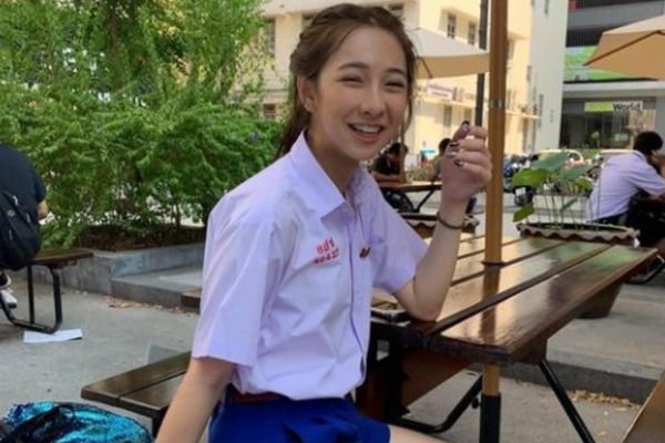 阅站漫画app最新版：免费搜索全网漫画，畅享多种便捷阅读体验