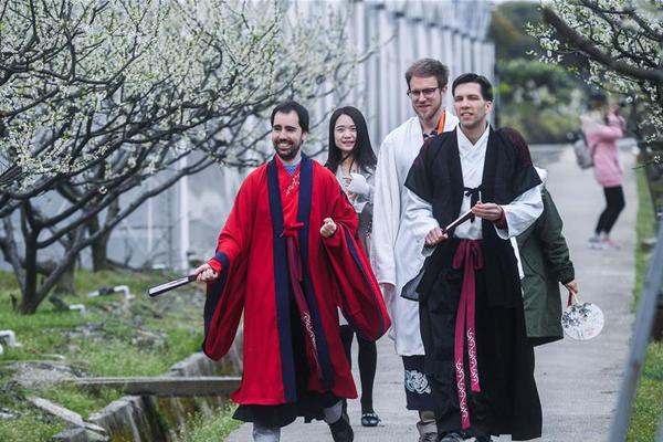 《海贼王第890集》在线观看