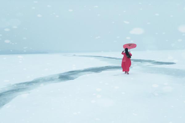 缘之空借兄妹情纠葛引发思索，为何对兄妹恋情描绘引争议？