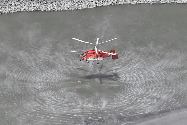 同人：约会大作战datealive ex章节（3） ast存亡战 第一节