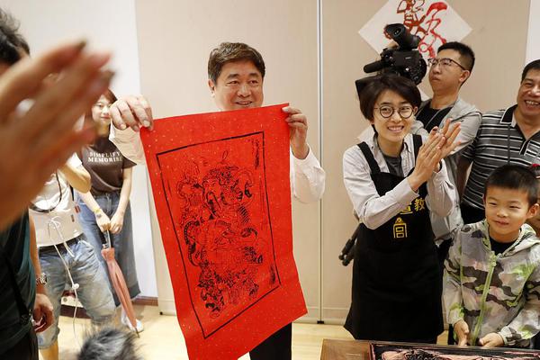 缘之空借兄妹情纠葛引发思索，为何对兄妹恋情描绘引争议？