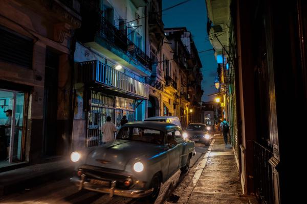 斗破苍穹老粉必看！正版免费观看渠道及支持正版的意义