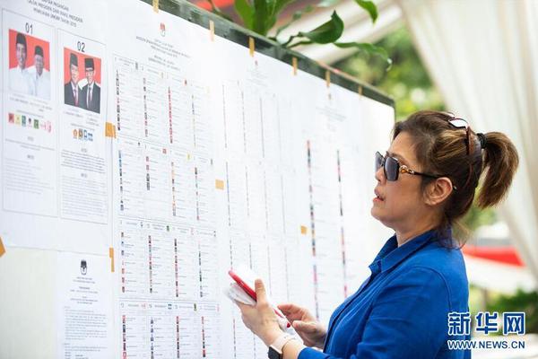 穿越天官赐福之谢怜妹妹