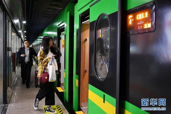 阅站漫画app最新版：免费搜索全网漫画，畅享多种便捷阅读体验