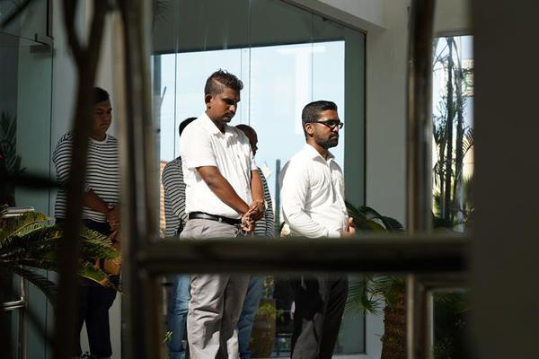 免费在线可阅读漫画成首选，却面临凯发k8国际首页登录的版权等难题待剖析？