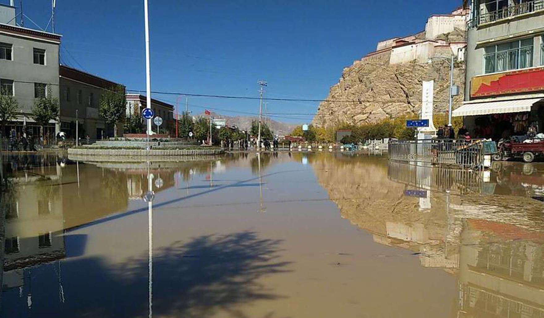 《海贼王第890集》在线观看