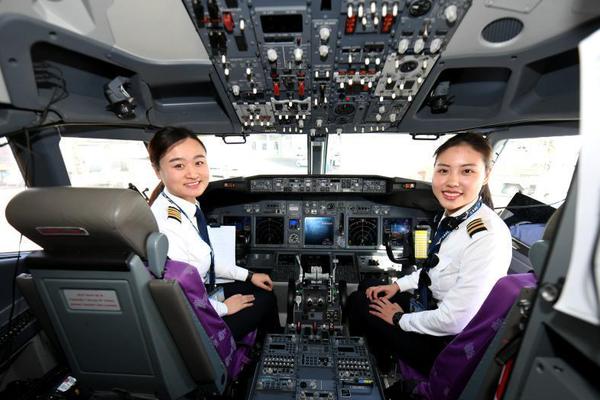 异世界搞笑冒险番为何吸引人?独特设定与反差角色是关键