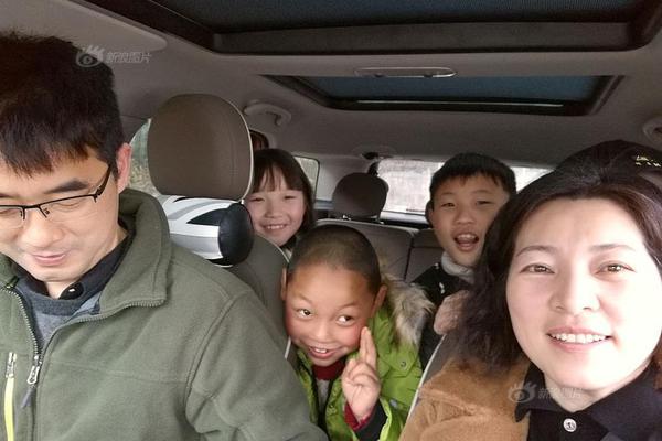 datealive 地铁逃生回归！biubiu免费加速，畅玩海量海内外精品手游