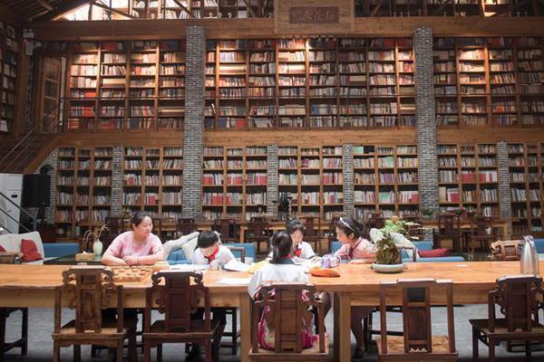 免费漫画阅站官方正版：无广告弹窗，全网漫画免费看