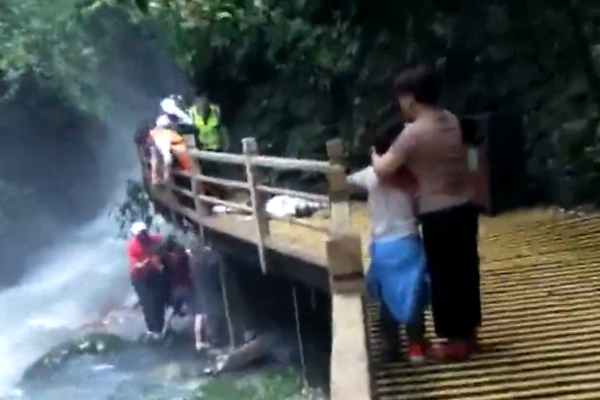 免费漫画阅站官方正版：无广告弹窗，全网漫画免费看