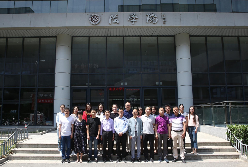 异世界搞笑冒险番为何吸引人?独特设定与反差角色是关键