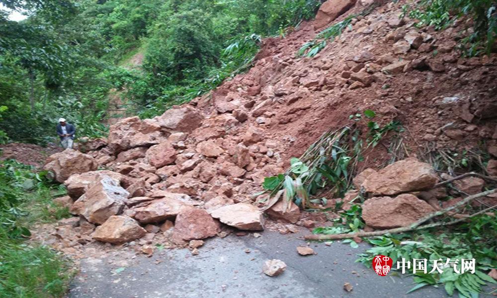 免费在线可阅读漫画成首选，却面临凯发k8国际首页登录的版权等难题待剖析？