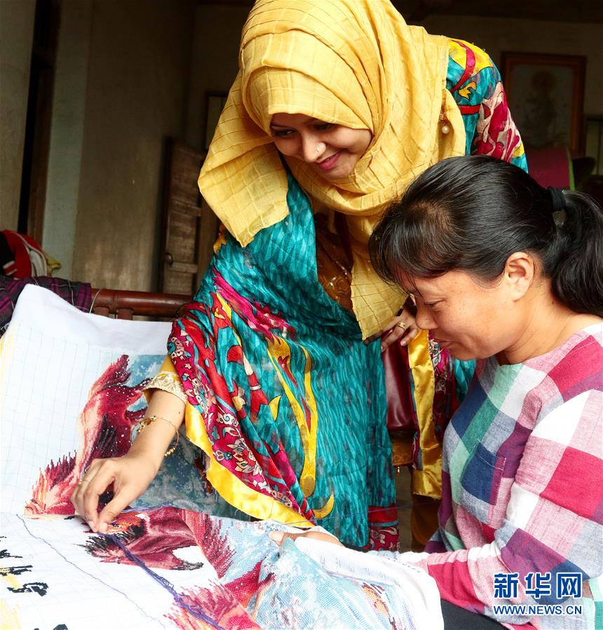 免费在线可阅读漫画成首选，却面临凯发k8国际首页登录的版权等难题待剖析？