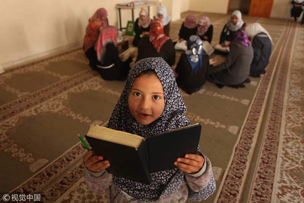 异世界搞笑冒险番为何吸引人?独特设定与反差角色是关键