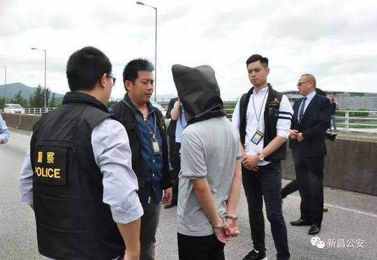 免费在线可阅读漫画成首选，却面临凯发k8国际首页登录的版权等难题待剖析？