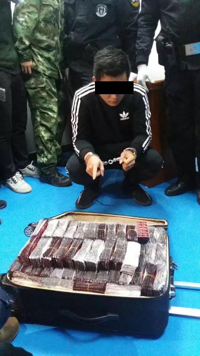 datealive 地铁逃生回归！biubiu免费加速，畅玩海量海内外精品手游