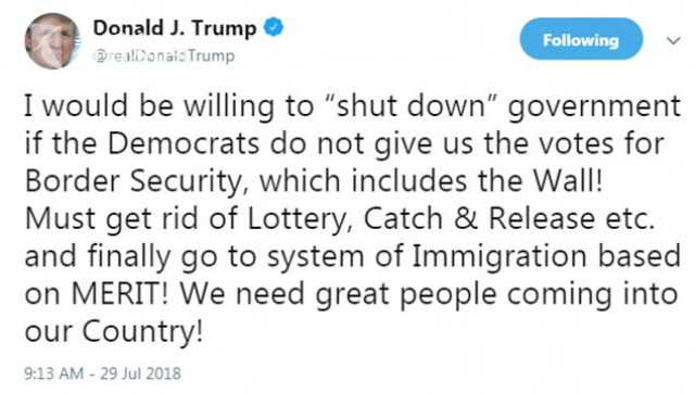 免费在线可阅读漫画成首选，却面临凯发k8国际首页登录的版权等难题待剖析？