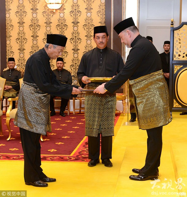 《海贼王第890集》在线观看